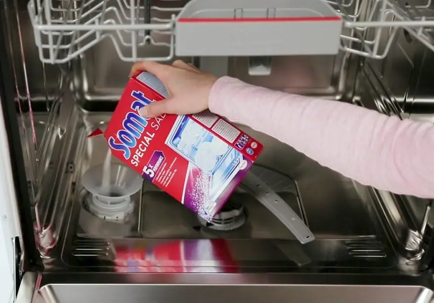 Для чего нужна соль для посудомоечной машины и как ее использовать