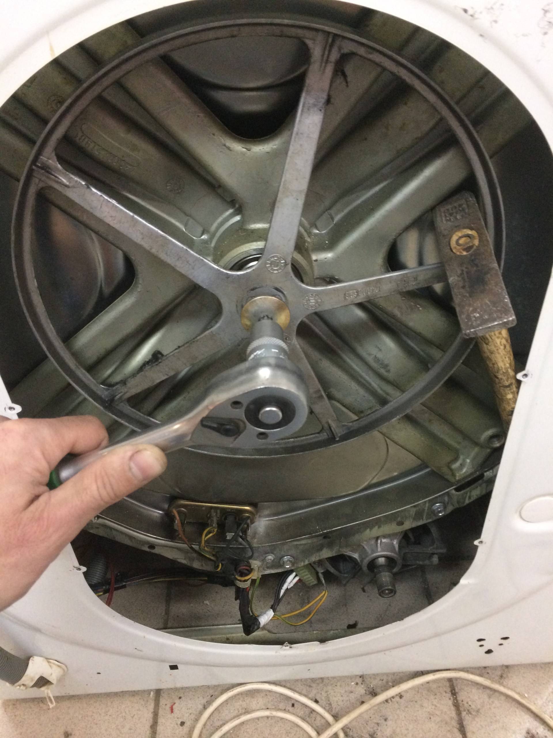 Замена подшипника в стиральной машине indesit: как снять и поменять подшипник барабана своими руками