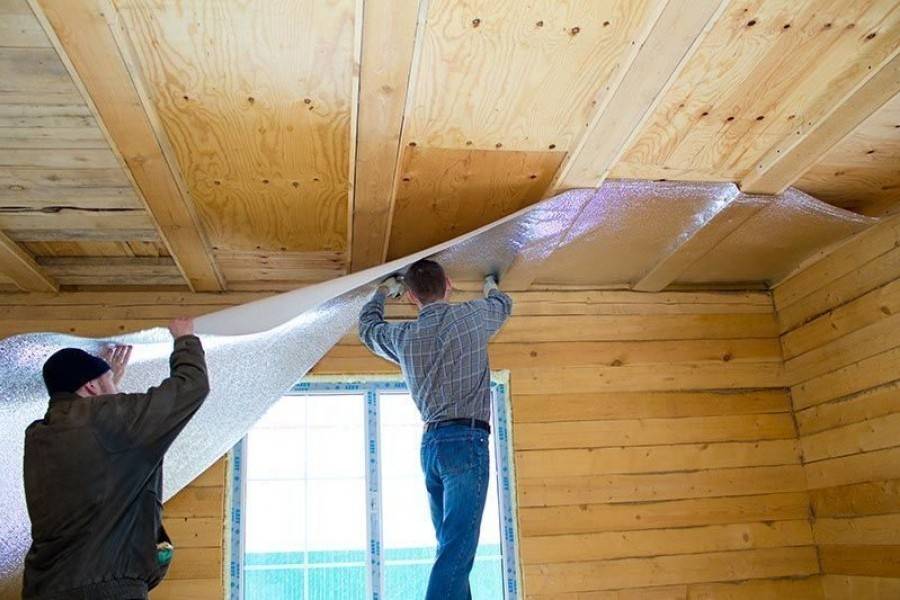 Как утеплить потолок в деревянном доме: только эффективные способы