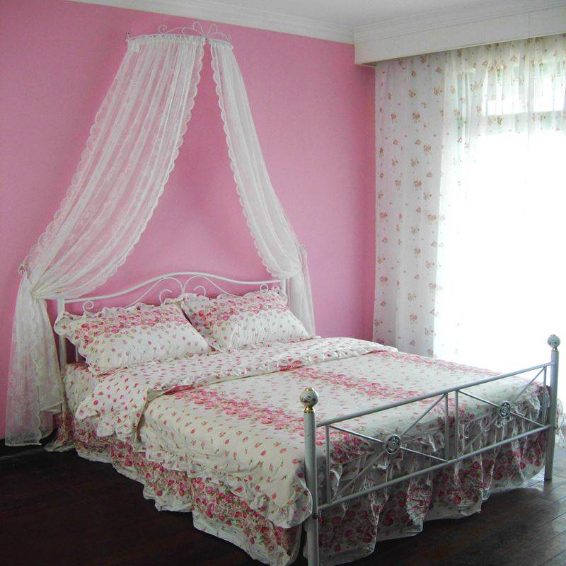 Балдахин над кроватью в разных стилях спальни