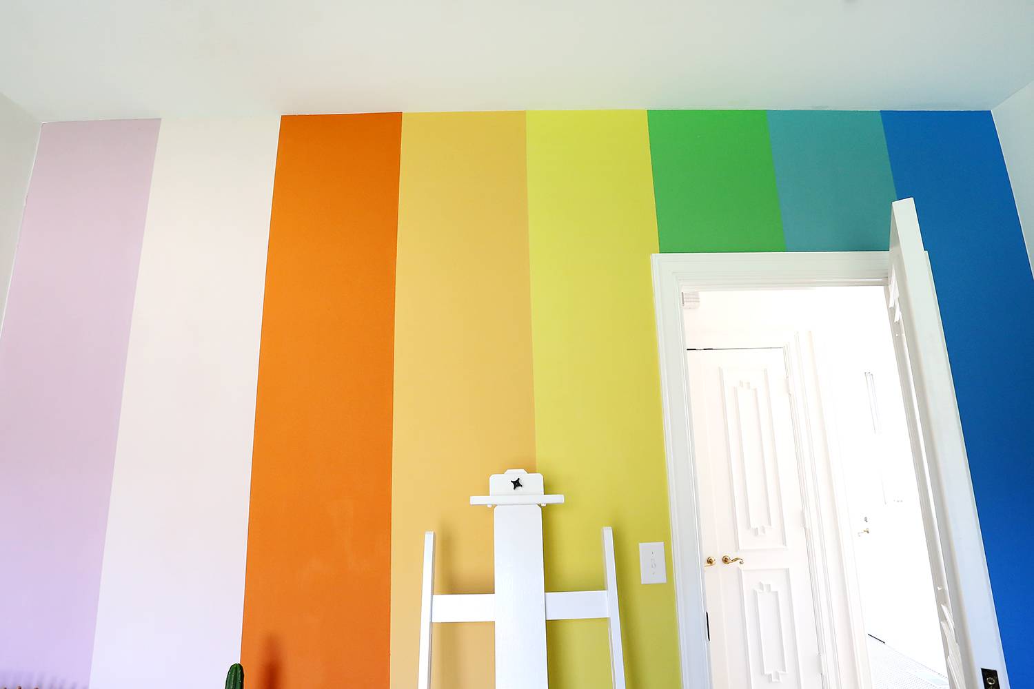 8 идей для покраски стен в два цвета