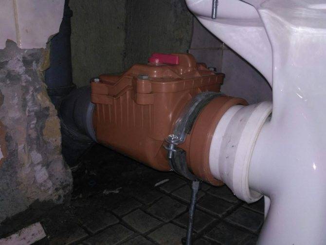 Обратный клапан для канализации - для чего нужен и как установить