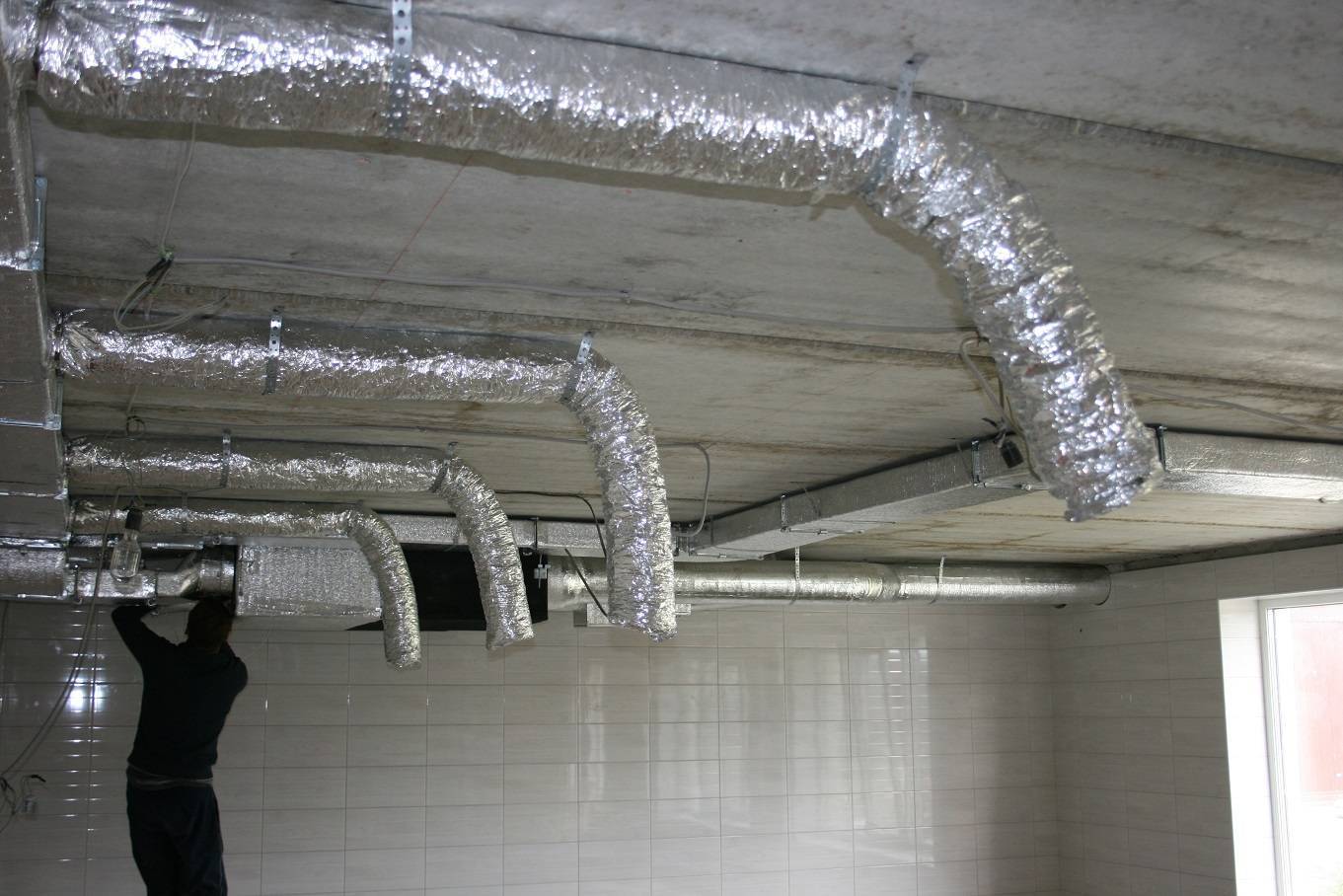 Утеплитель для вентиляционных труб: обзор теплоизоляции для систем вентиляции