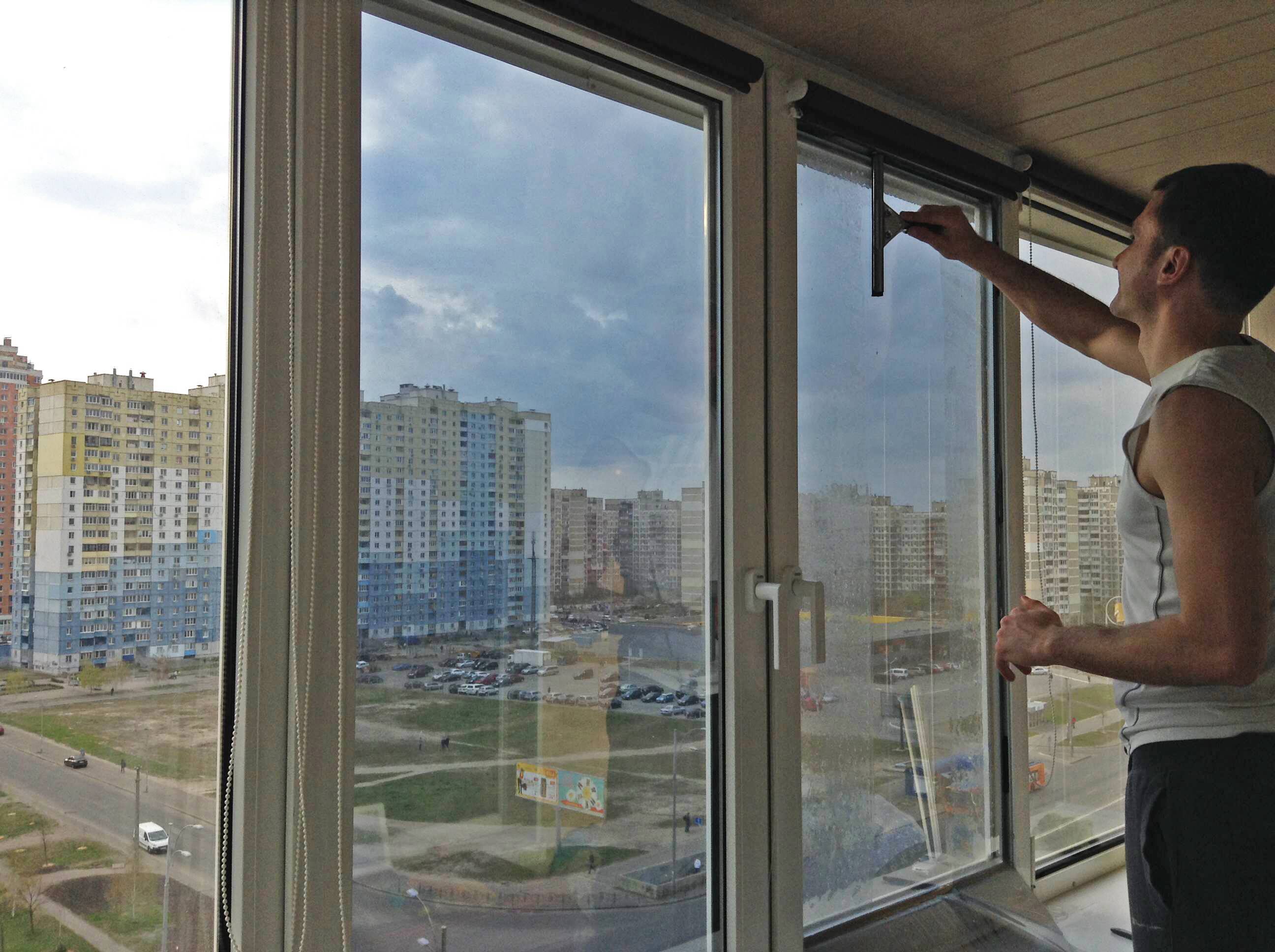 Как затонировать балкон и лоджию пленкой своими руками: 30 фото, инструкция