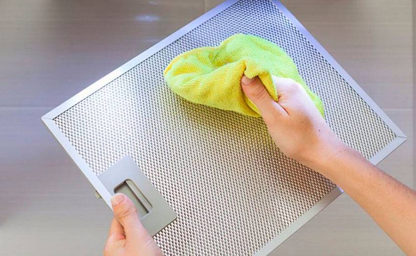Как почистить вытяжку на кухне: легкие способы борьбы с жиром и гарью