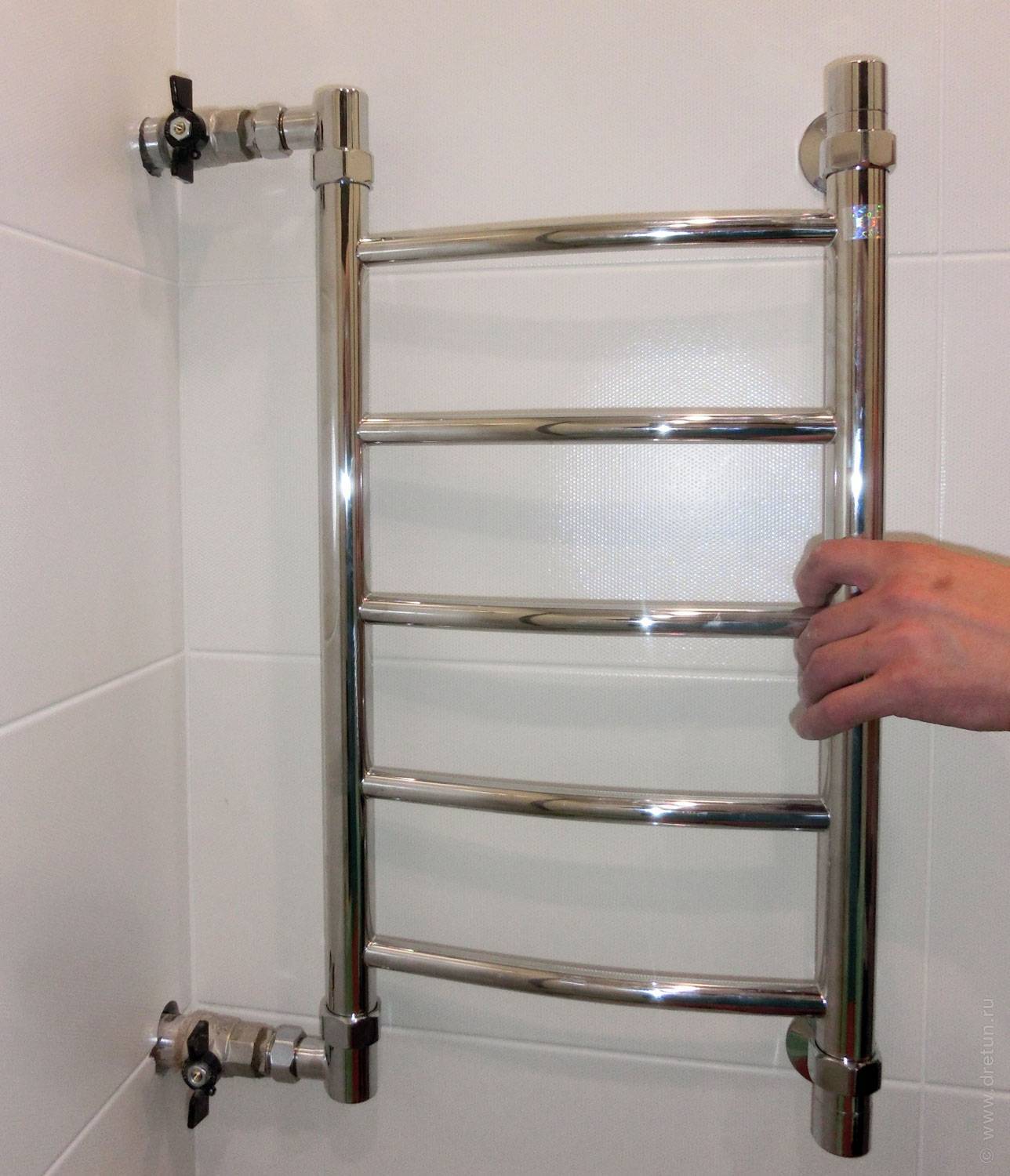 Замена полотенцесушителя в ванной: этапы работ, советы по монтажу