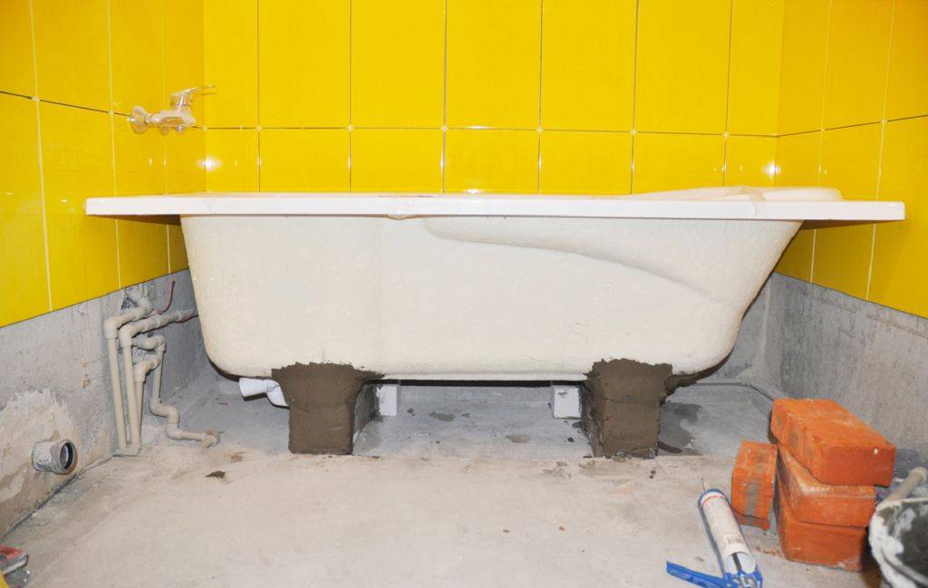 Установка ванной на кирпичи. пошаговая инструкция — установка чугунной ванны своими руками. | интернет-каталог goodlinez