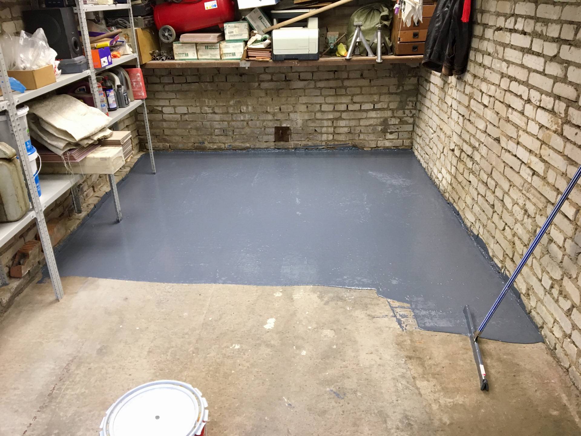 Покрытие бетонного пола: материалы для обустройства бетонного пола в гараже, их плюсы и минусы