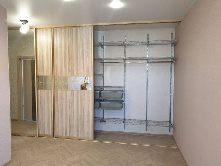 Шкаф перегородка-виды и способы зонирования комнаты