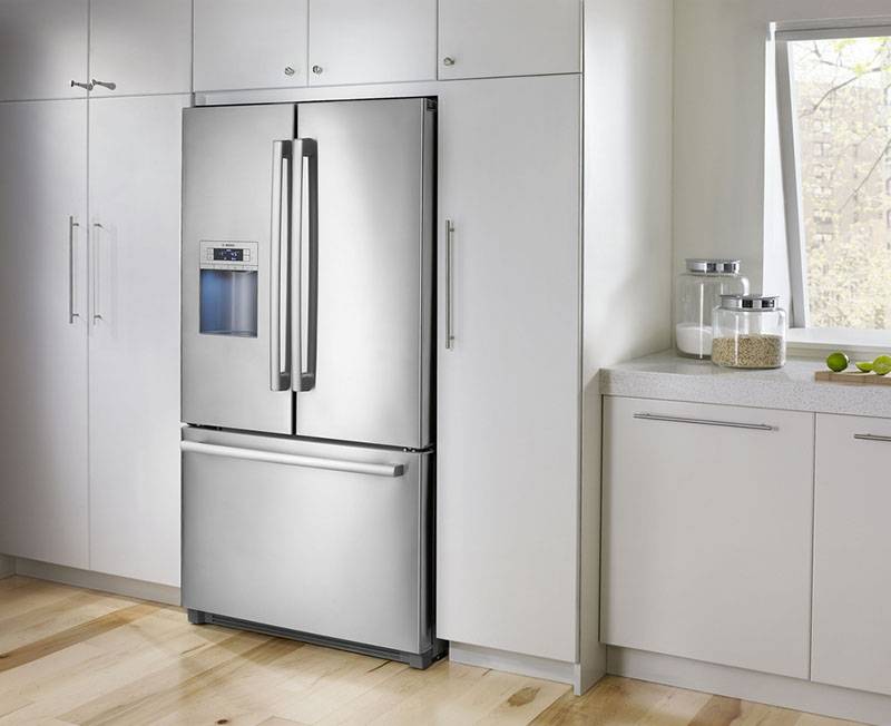 Холодильник side by side: большой объем и современный функционал