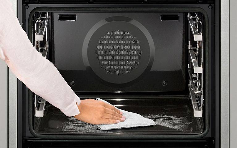 Пиролитическая (пиролизная) очистка духовки: что это, плюсы и минусы